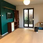 Garsoniera Z Ogrodkiem